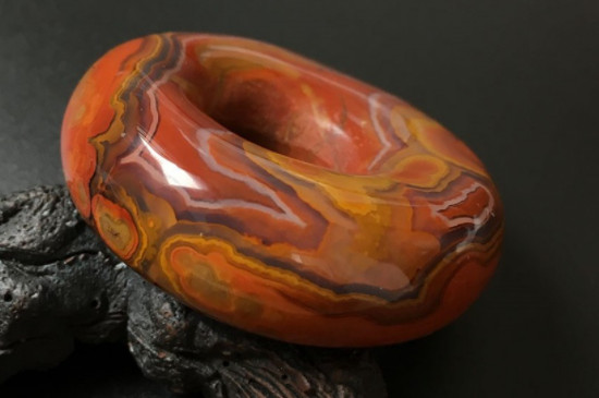 戰(zhàn)國紅怎么分辨真假