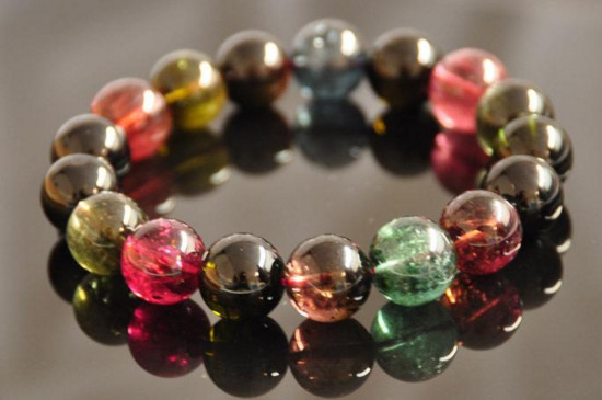 碧璽手鏈的功效與作用，佩戴碧璽手鏈的好處