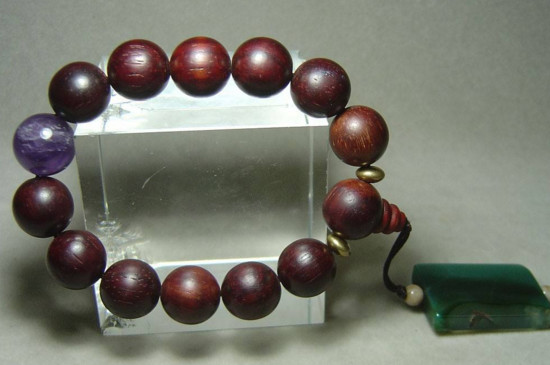 佩戴紫檀木功效與作用，紫檀木的好處