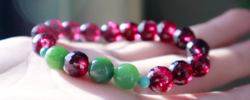 石榴石可以和黃金一起帶嗎