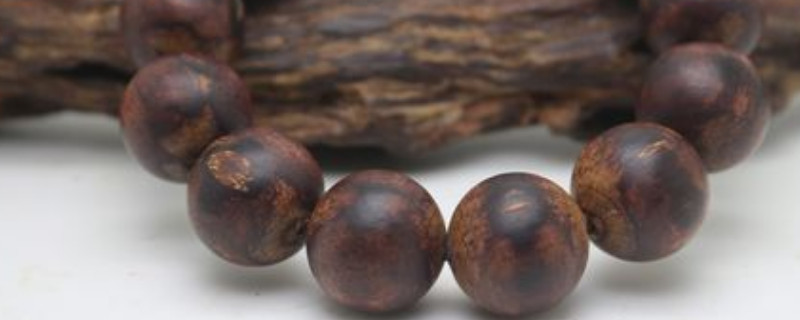 沉香手串的正確盤玩方法