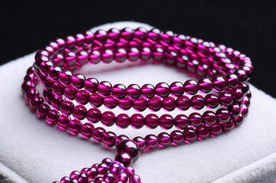 紫牙烏是什么寶石