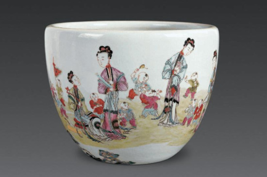 琺瑯彩瓷器和粉彩瓷器的區(qū)別