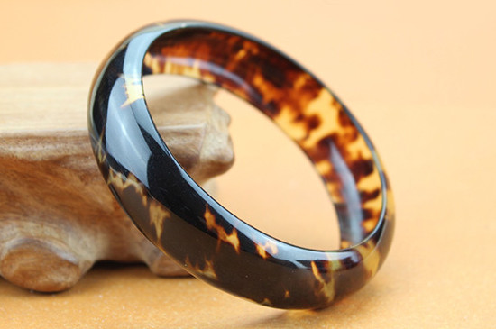 玳瑁手鐲什么人不能戴