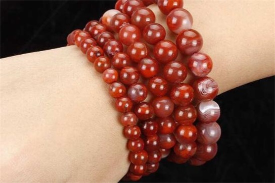 南紅瑪瑙為什么這么貴，南紅的價(jià)值