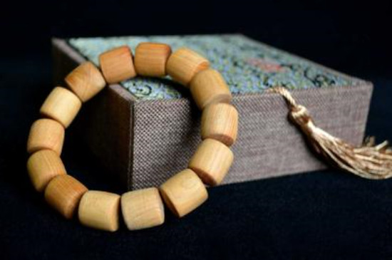 佩戴崖柏手串的好處