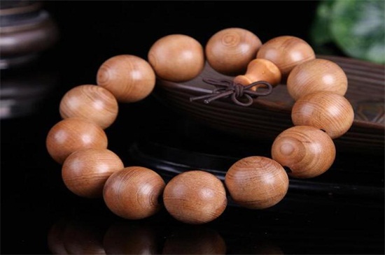 紅豆杉手串不亮怎么處理