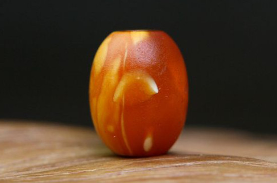 老臘跟蜜蠟的區(qū)別