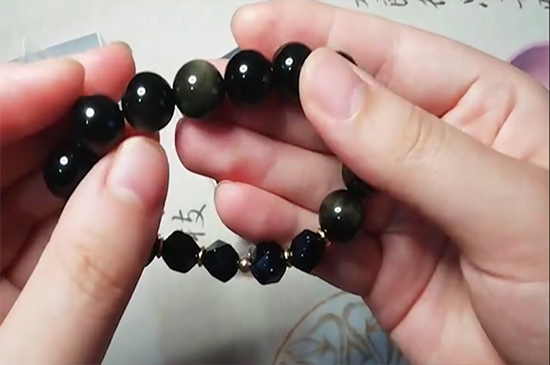 黑曜石手串的正確戴法