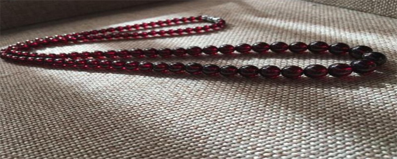 石榴石有氣泡怎么回事