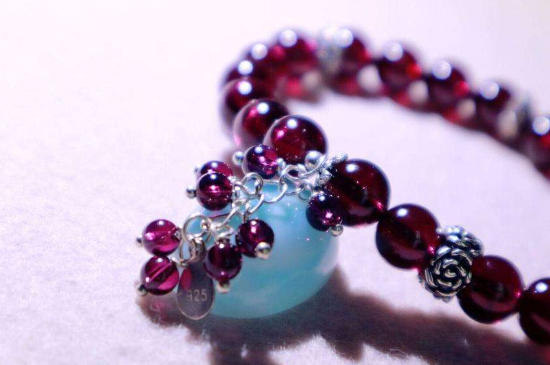 石榴石怎么看真假