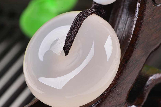 白玉髓是玉嗎