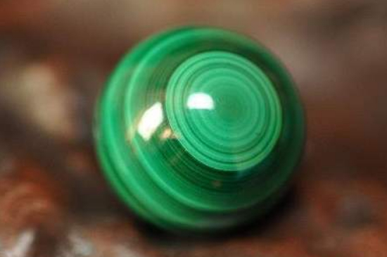 孔雀石和鳳凰石的區(qū)別