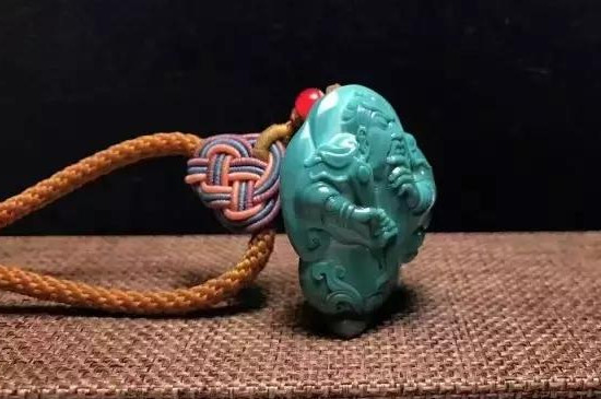 什么屬相不能戴綠松石，鼠/兔/蛇/雞4個屬相不能戴