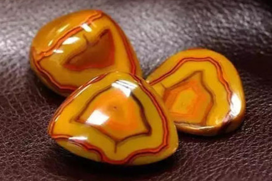 戰(zhàn)國紅和瑪瑙的區(qū)別