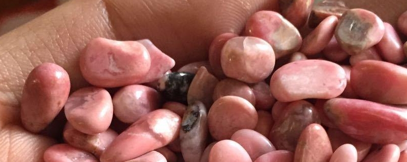 薔薇石會越戴越粉嗎