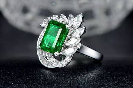 綠柱石和祖母綠的區(qū)別