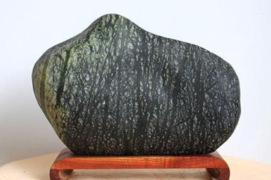 岫玉原石怎么保養(yǎng)