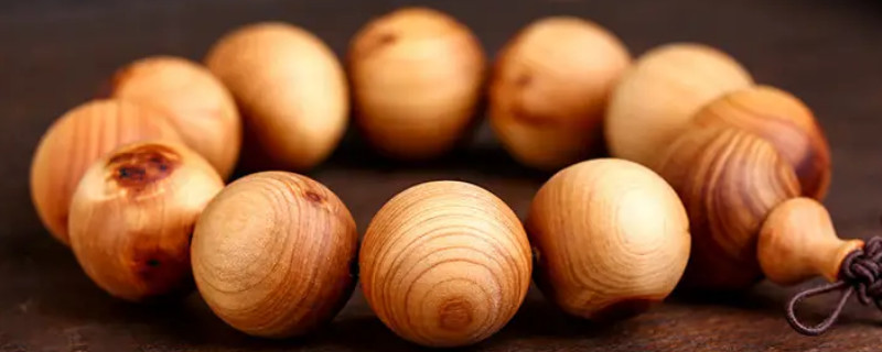 崖柏手串盤玩方法