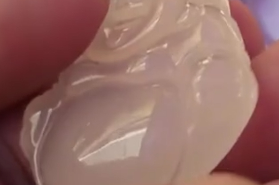 女人戴玉髓好還是玉好