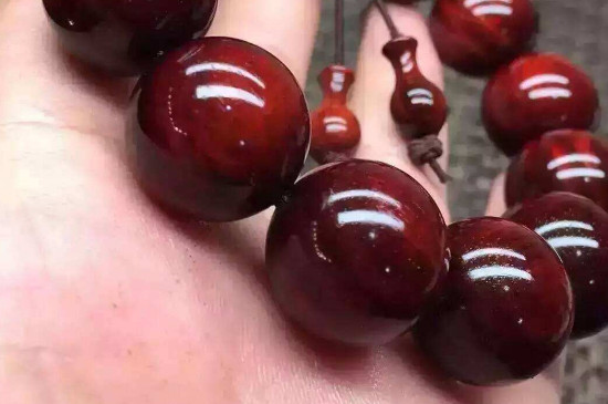 紫檀和酸枝的區(qū)別