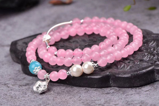 粉晶和草莓晶的功效區(qū)別