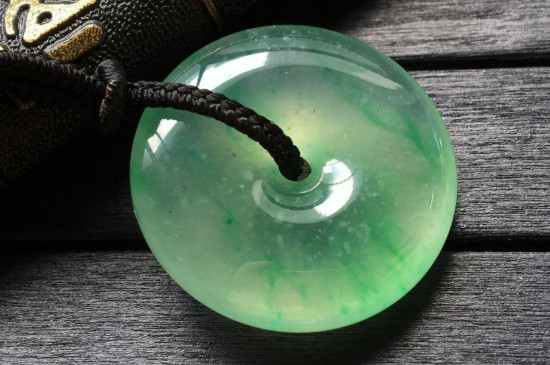 平安扣戴哪只手吉利，戴左手可帶來好運(yùn)