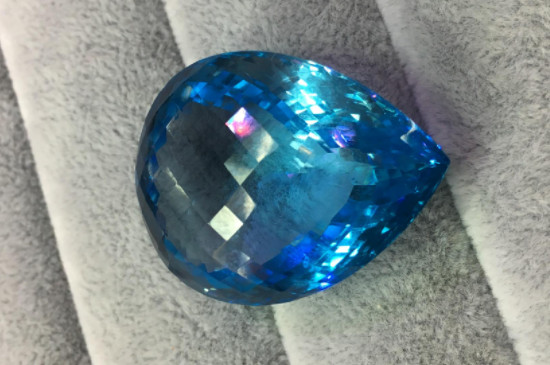 托帕石對(duì)人體好處和壞處