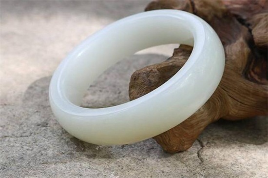 玉髓需要冷水泡嗎，玉髓泡水后的效果