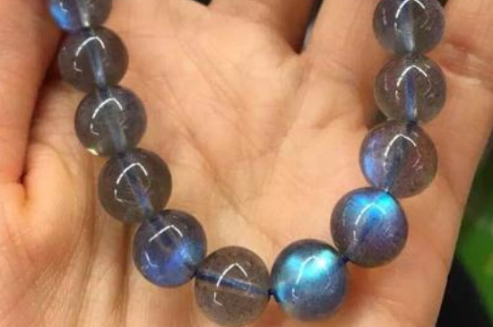 藍(lán)月光水晶的作用和功效