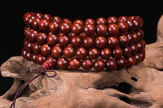 小葉紫檀手串保養(yǎng)用抹油嗎