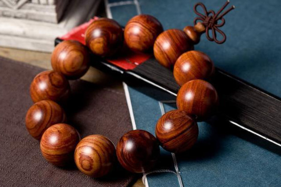 黃花梨手串臟了怎么清洗