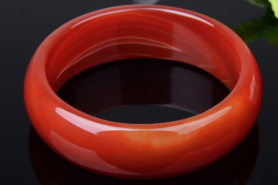 瑪瑙手鐲多少錢一個，正品紅瑪瑙手鐲多少錢