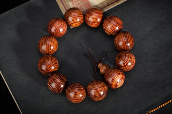 花梨木手串盤(pán)多久可以上手