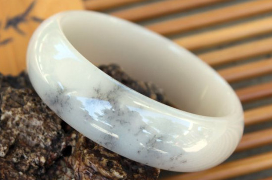 佘太翠酸洗過有什么特征