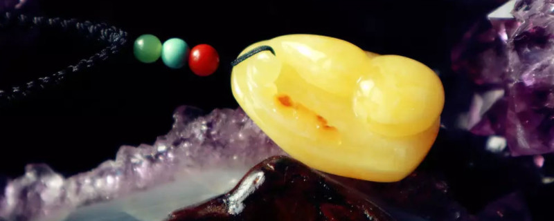 蜜蠟怕水嗎?可以戴著洗澡嗎?