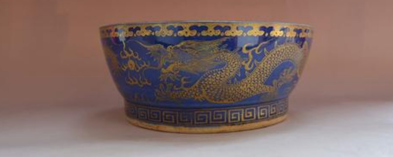 霽藍(lán)釉瓷器特征