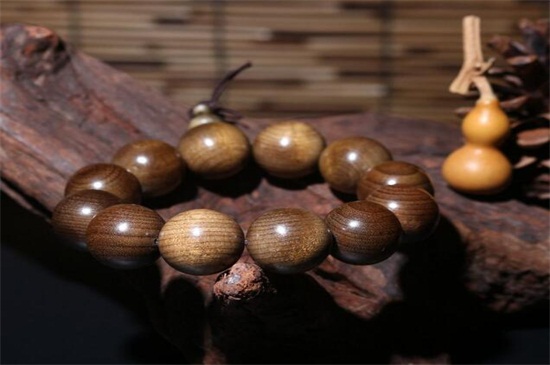 陰沉木和金絲楠木區(qū)別