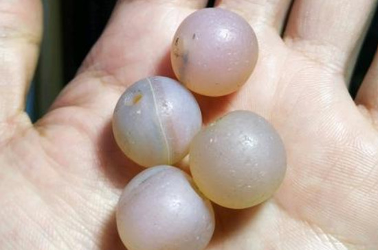 清代瑪瑙珠子的特點