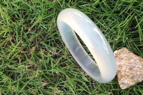 玉髓的功效與作用佩戴禁忌