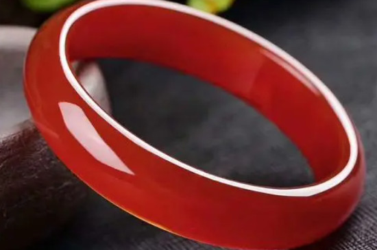 紅色瑪瑙手鐲的功效與作用