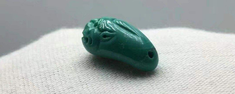 綠松石有白點(diǎn)能盤掉嗎