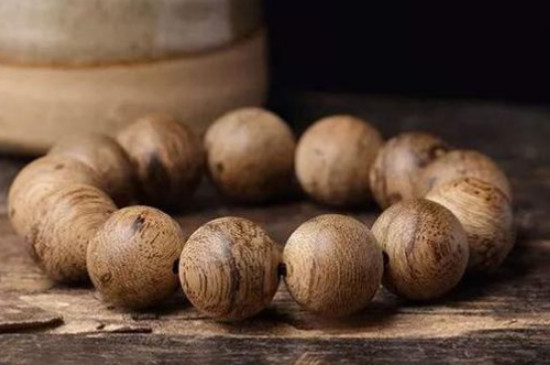 沉香最簡(jiǎn)單的鑒別方法