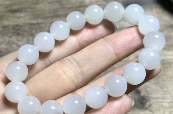 荔枝凍戴左手還是右手