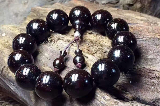 小葉紫檀的養(yǎng)護(hù)