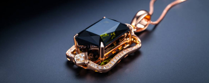 碧璽和翡翠的區(qū)別