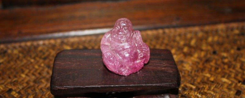 淺粉色碧璽的寓意
