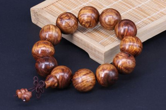 海南黃花梨手串的功效與作用