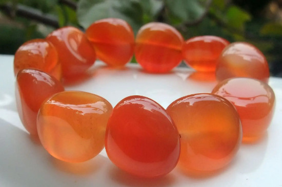 巴西瑪瑙和國(guó)產(chǎn)瑪瑙區(qū)別