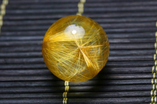 金發(fā)晶戴久了會怎樣